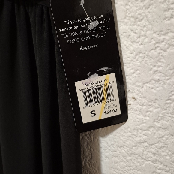 Elegant Black Dress - Picture 2 of 4